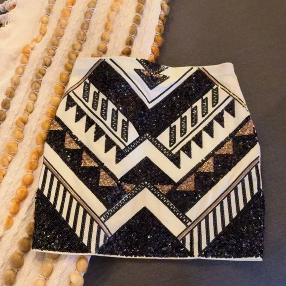 Express Black and Gold Sequin Skirt - Picture 3 of 3